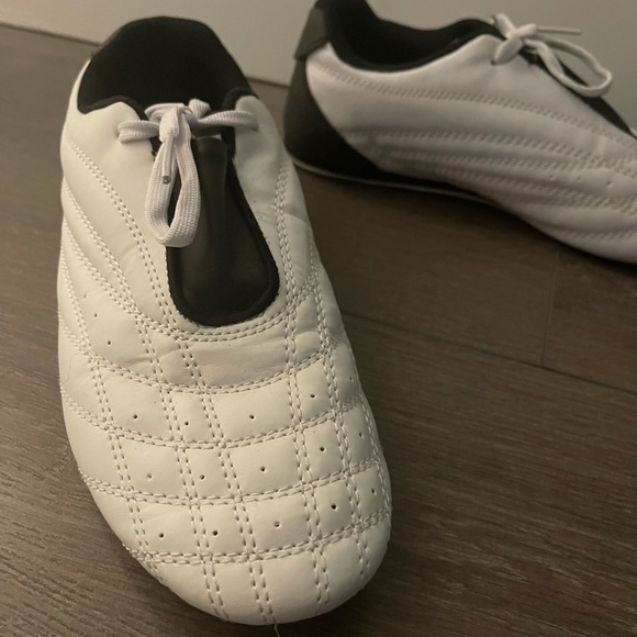 TAEKWANDO SHOES - Picture 2 of 4